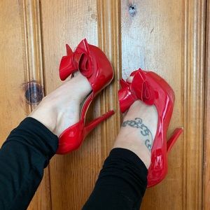 STEVEN by Steve Madden Rósale Pump red leather bow